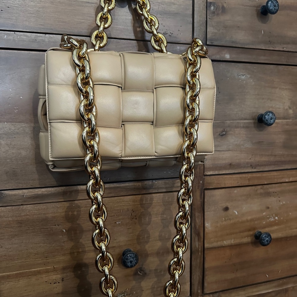 Bottega Veneta Padded Cassette Shoulder Bag in Beige with Gold Chain - Picture 4 of 14